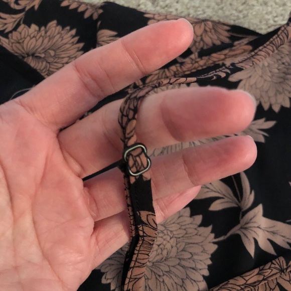 Cami w/ Ruffle Front Detail - Picture 4 of 5